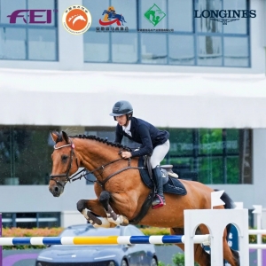 姜志祥于FEI CSI2*廣德國(guó)際馬術(shù)場(chǎng)地障礙賽1.45M級(jí)別大獎(jiǎng)賽奪冠